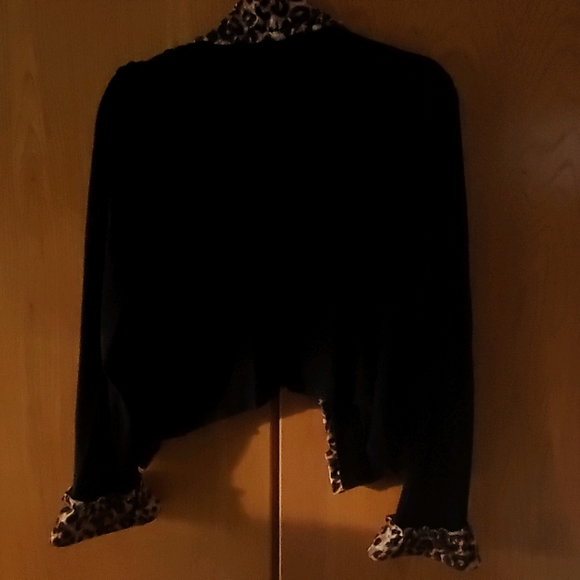 Womens Sweater with leopard details - Picture 2 of 4